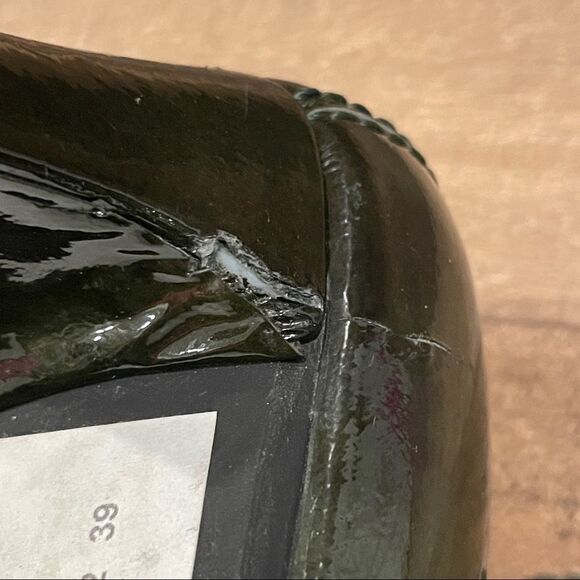 Stuart Weitzman Chesterfield Dark Green Patent Leather Heels With Bows Size 6 - Picture 9 of 11